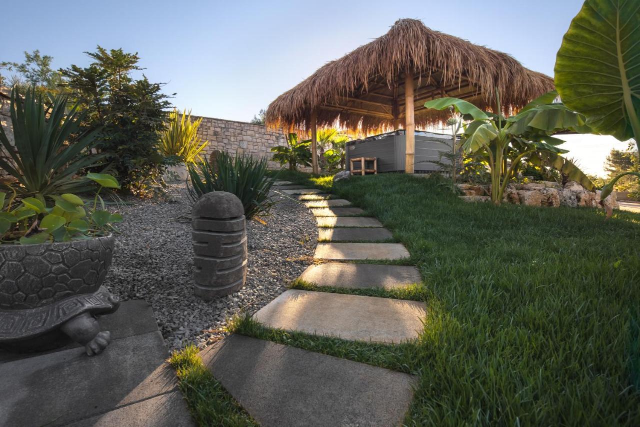 Villa Merapi Sveti Lovreč Pazenatički المظهر الخارجي الصورة